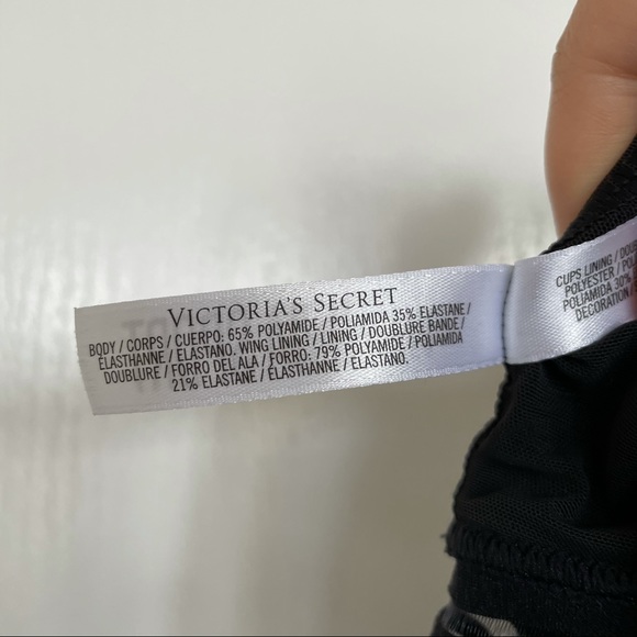 ⚡️ Victoria’s Secret Sports Bra - Picture 4 of 4